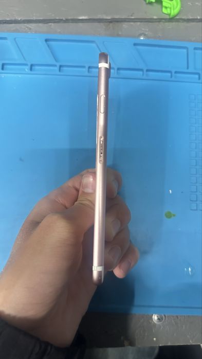 Продам корпус від iPhone 7
