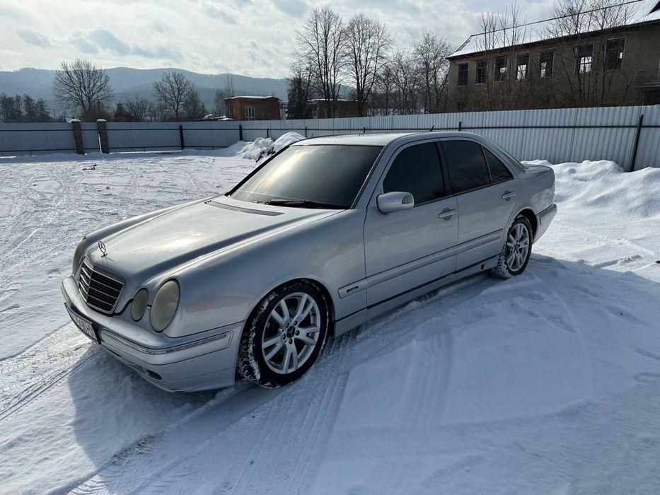 Продам мерседес 210