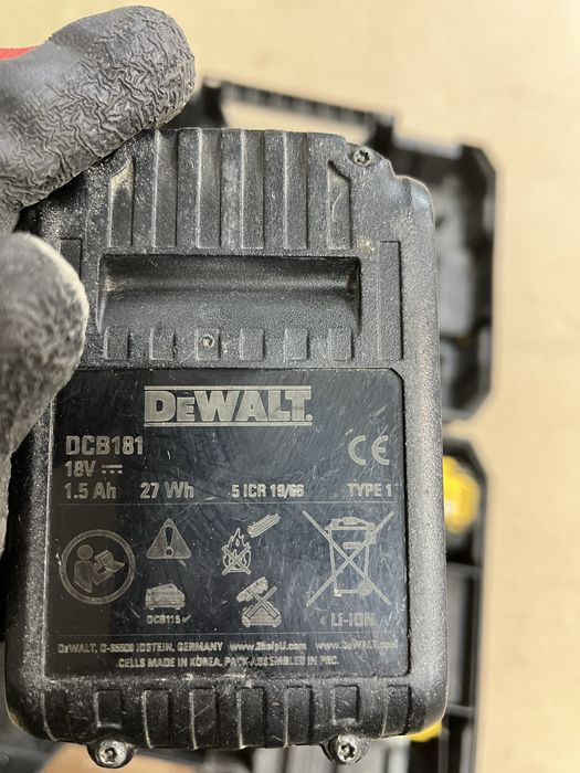 Шуруповерт Dewalt DCD777