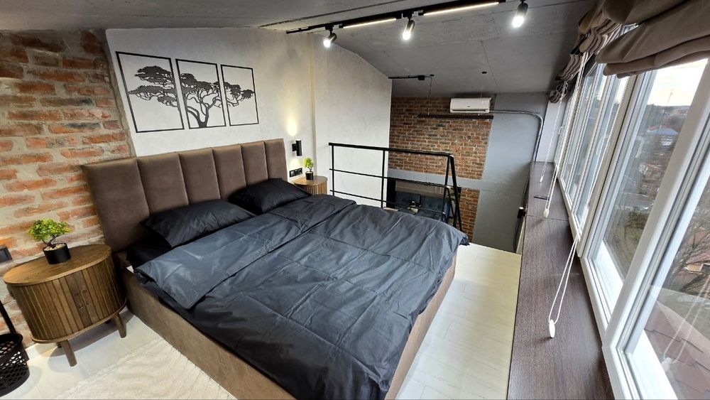 Пентхаус в центрі міста/світло завжди