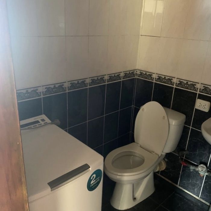 Велика 4-х кімнатна квартира біля трц Конкорд