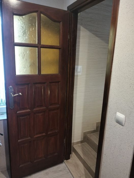 Drzwi drewniane 70 cm z futryna