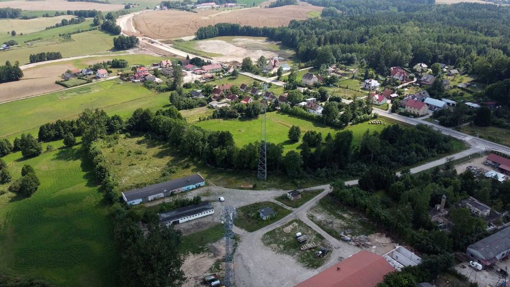 Działka przemysłowa z halą