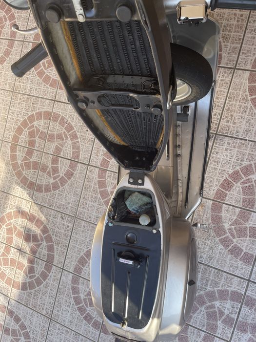 Vespa 50 s ( Ediçao Especial 50 anos)
