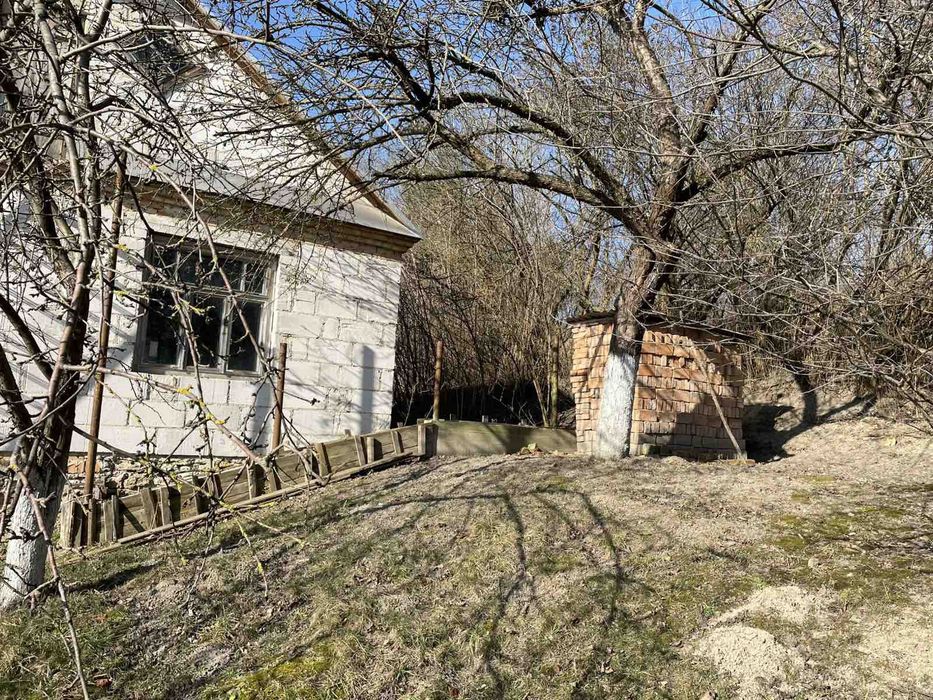 Продам 1/2 будинку с.Малі Загорці