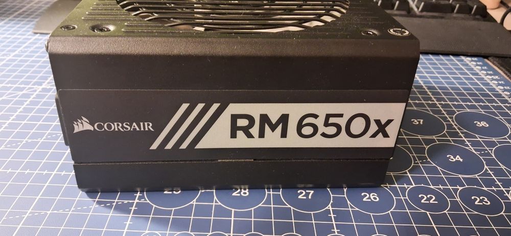 Zasilacz Corsair  RM650X 650W