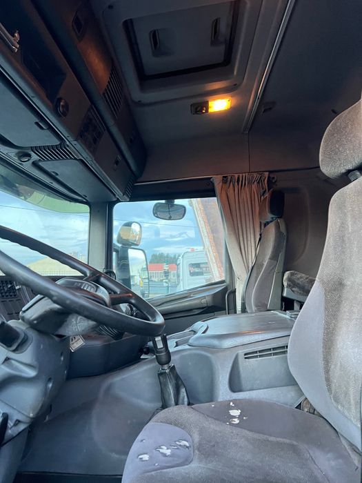 SCANIA P94 GRUA HIAB 144 .2012 Radiocomando
