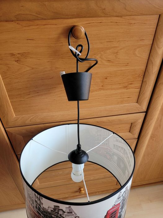 Lampa wiszącą  / żyrandol Londyn