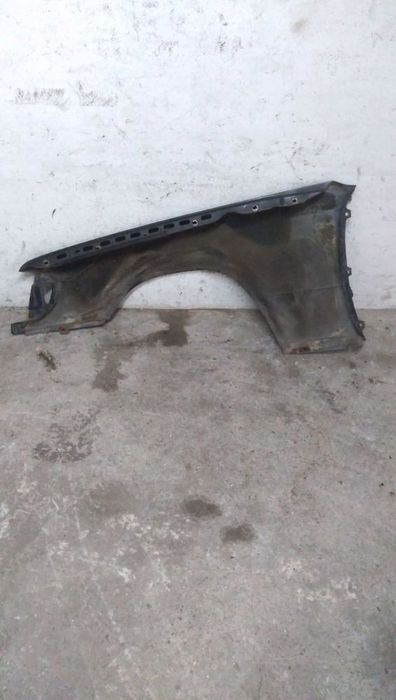 Guarda Lamas Dto Mercedes-Benz 200 - 300 D (124)