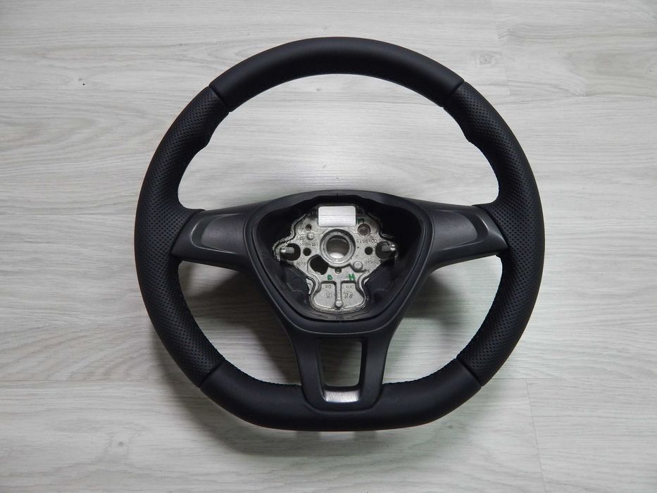 VW Crafter II Man TGE - kierownica bez multi - obszycie Czytaj opis