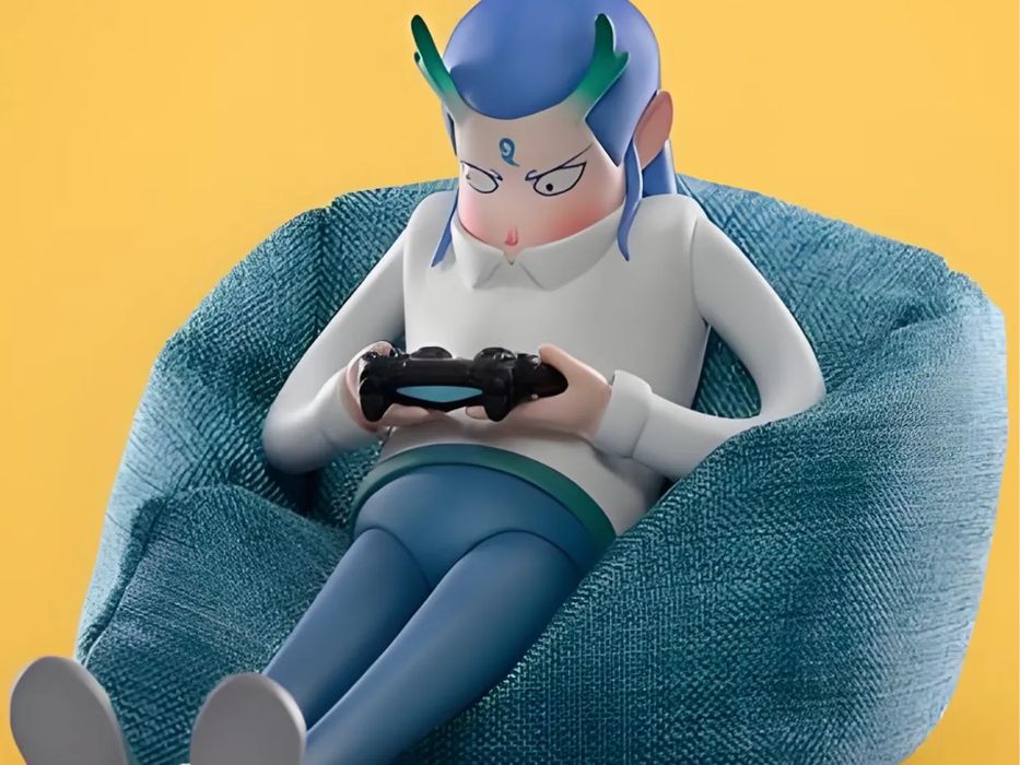 Miniature "The Worker" Aobing on the Sofa64585949007875120