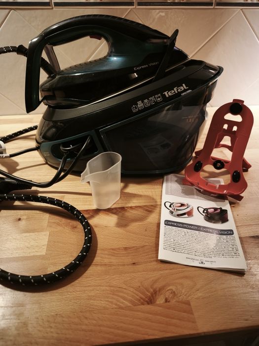 Ferro de engomar a vapor Tefal