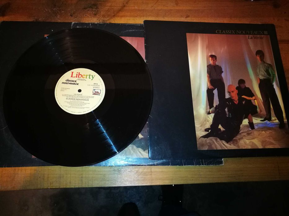 Classix Nouveaux - LA Verite LP