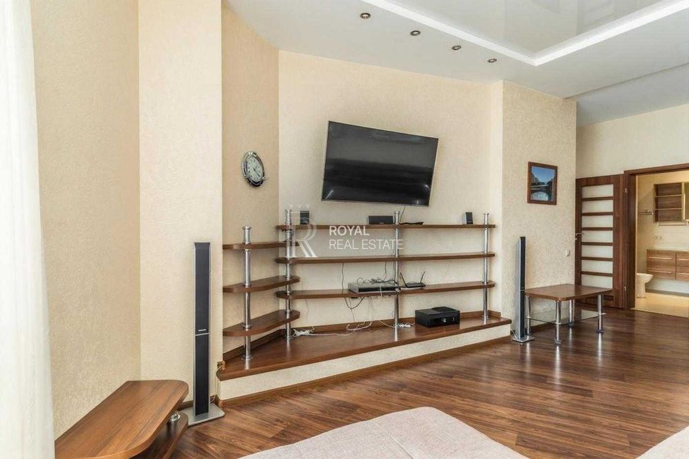 Продаж Квартира Київ ЖК «Оазис» Оболонь 2 кімнати 73,5 м² Вид на Дніпро 12 поверх Кладова Яхт-клуб Набережна Престижна локація Інфраструктура