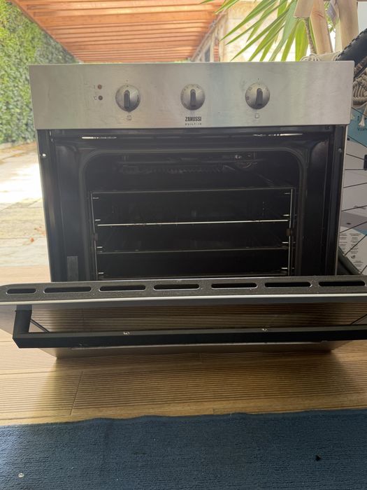 Forno eletrico -marca zanussi