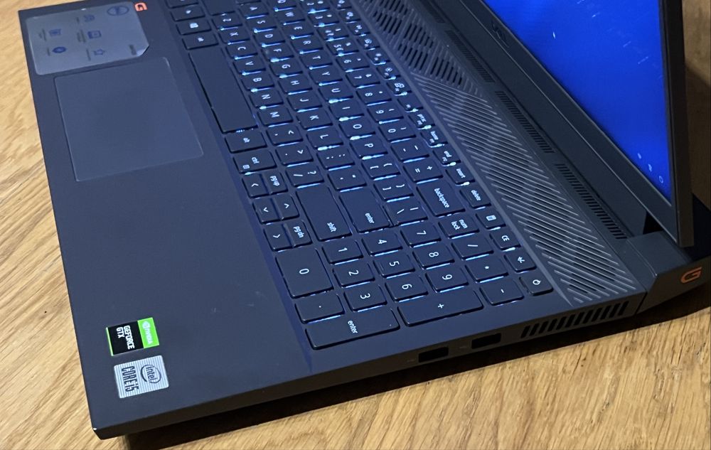 Laptop Dell G15 5510 i5-10gen 16GB /SSD 512GB / GTX 1650  15,6 Win 11