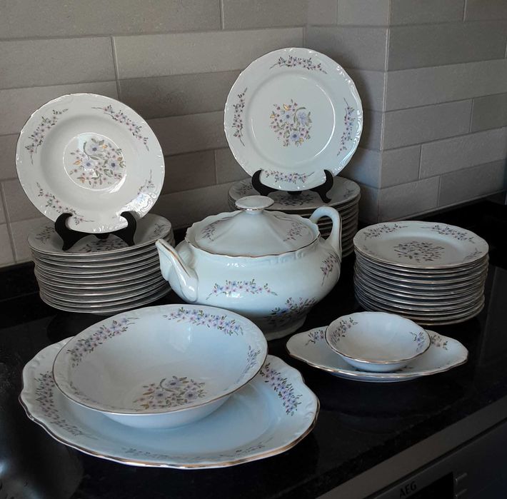 Serviço de Jantar Istanbul Porselen de 41 Peças Vintage