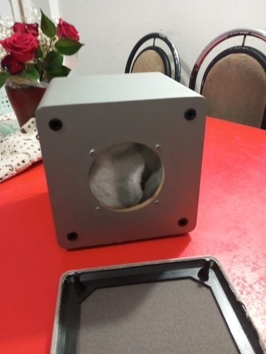 Caixa de subwoofer