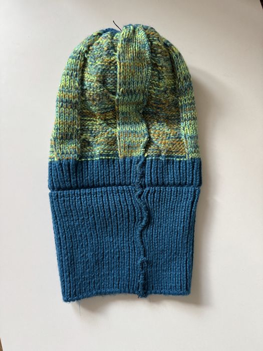 Зимова дуже тепла шапка