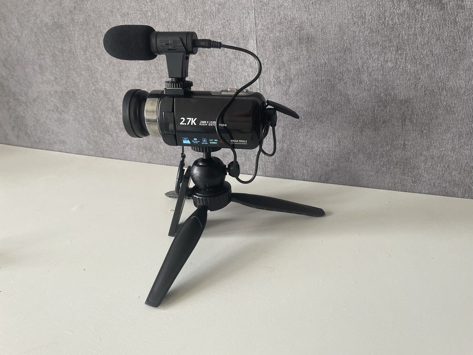 Продам нову камеру 2.7К, якісь відео на висоті