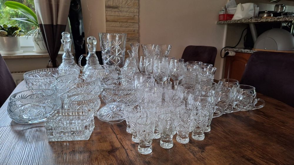 Sprzedam kryształy PRL Polskie