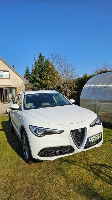Alfa Romeo Stelvio Alfa Romeo Stelvio 2.0 Turbo Q4 Pierwsi właściciele z polskiego salonu