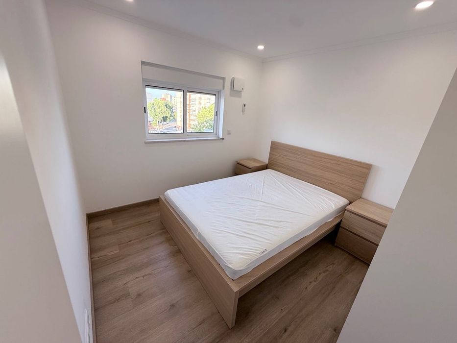 Quarto para 2 pessoas, para arrendar em Rua Cidade da Beira Olivais Sul - Lisboa