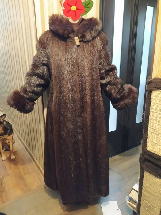 Шуба с капюшоном коричневая нутрия ТОРГ