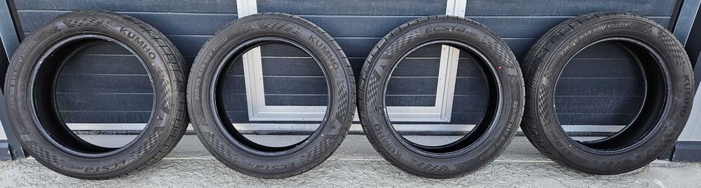 Komplet opon Kumho Ecsta PS71, rozmiar 225/55 R19