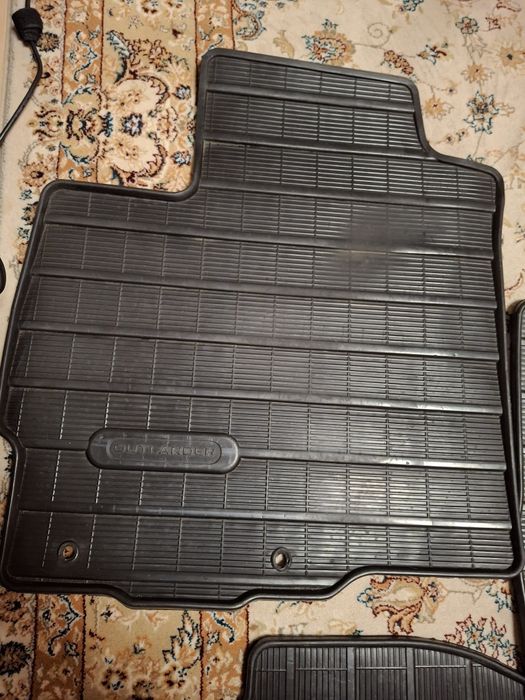 Гумові килимки для Mitsubishi Outlander XL нові