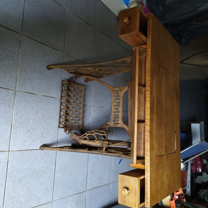 Máquina Costura Singer - Bom estado de conservação