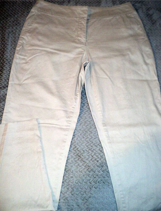 Damskie spodnie Monnari roz. 42 XL