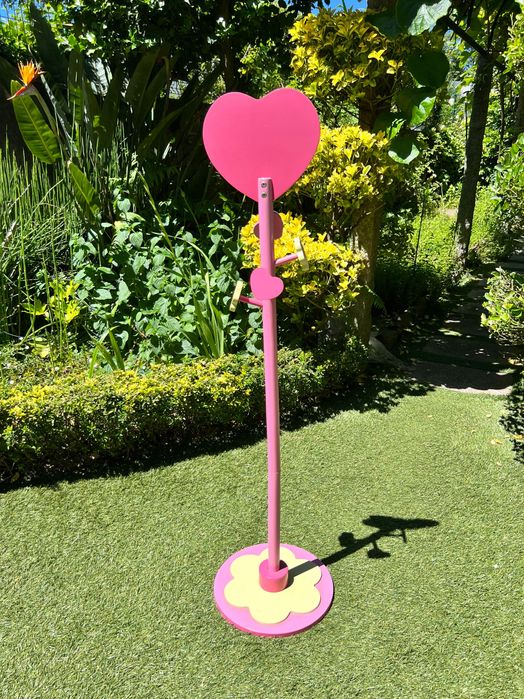 Cabide de madeira de criança vertbaudet rosa e verde com coração