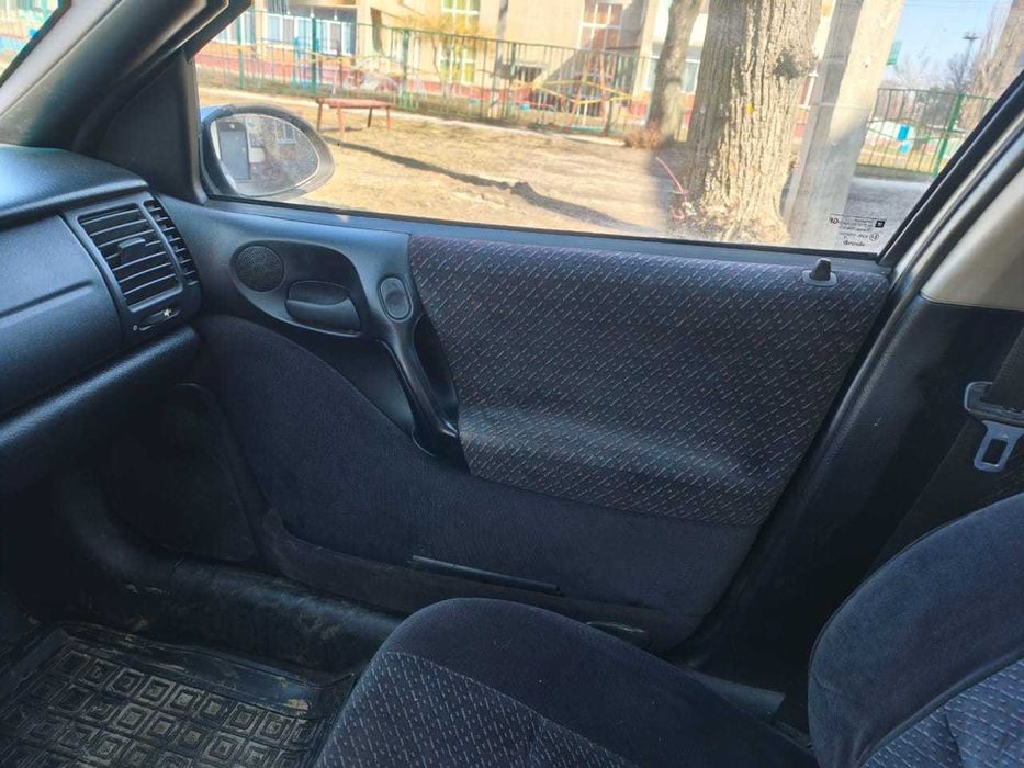 Продаж автомобіля Opel Vectra B