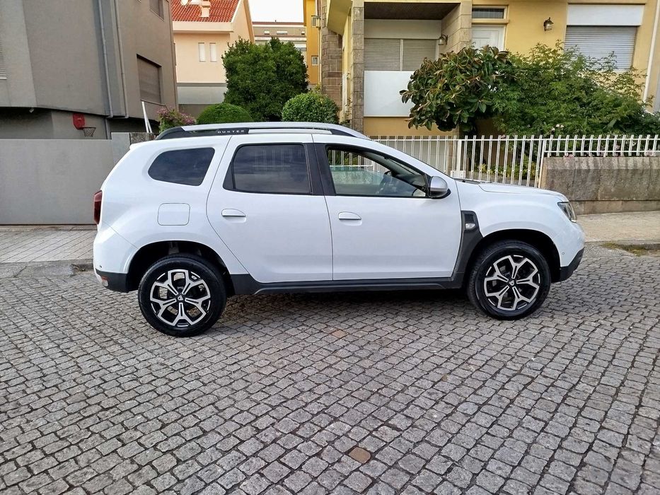 Dacia Duster 1.5 DCI  12/2020 11.900€ 6vel. nacional