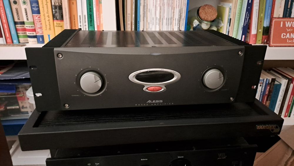 Amplificador de potência Alesis RA500 em muito bom estado