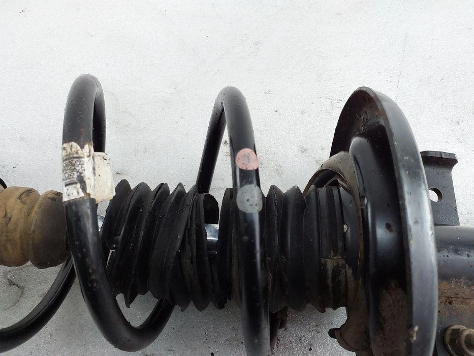 Amortecedor frente esquerdo RENAULT Clio IV (BH_)