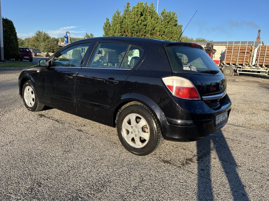 Sprzedam Opel Astra H 1.7 cdti 101km