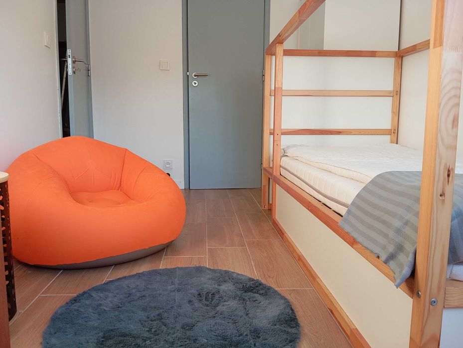 Quarto para arrendar - Lumiar- Santa Clara