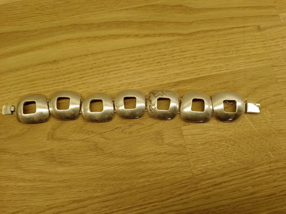 Piękna srebrna bransoletka