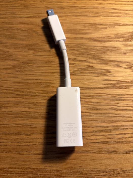 Oryginalny Adapter Apple Thunderbolt na Gigabit Ethernet (A1433)