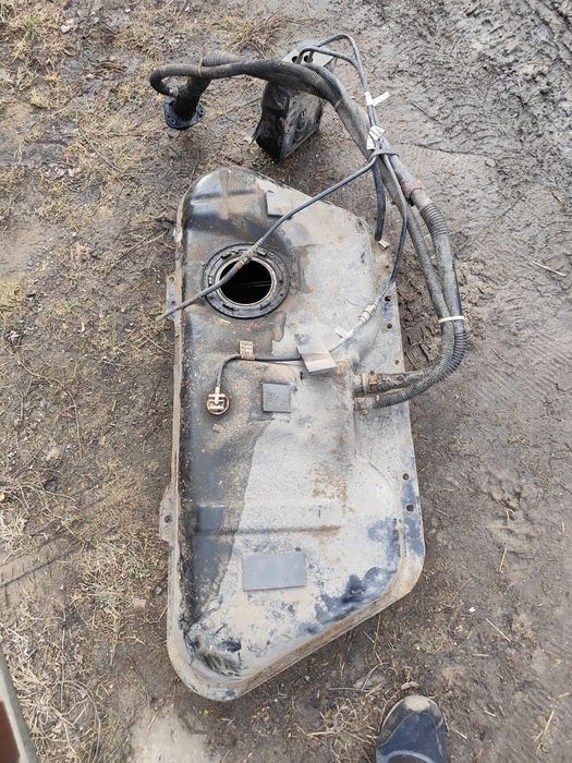 Деу Ланос, бензо бак