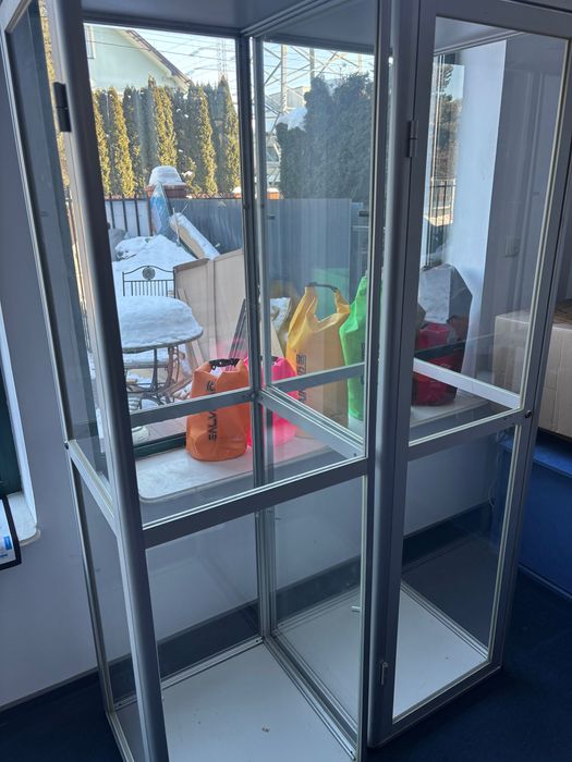 Witryna szafa regał przeszklona przeszklony