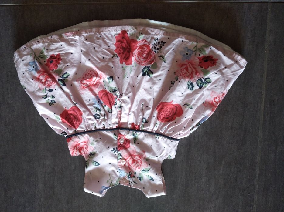 Śliczna elegancka sukienka