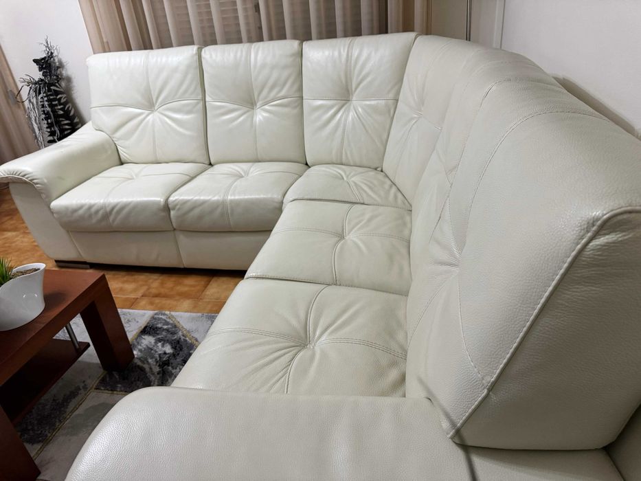 Sofá em Pele branco
