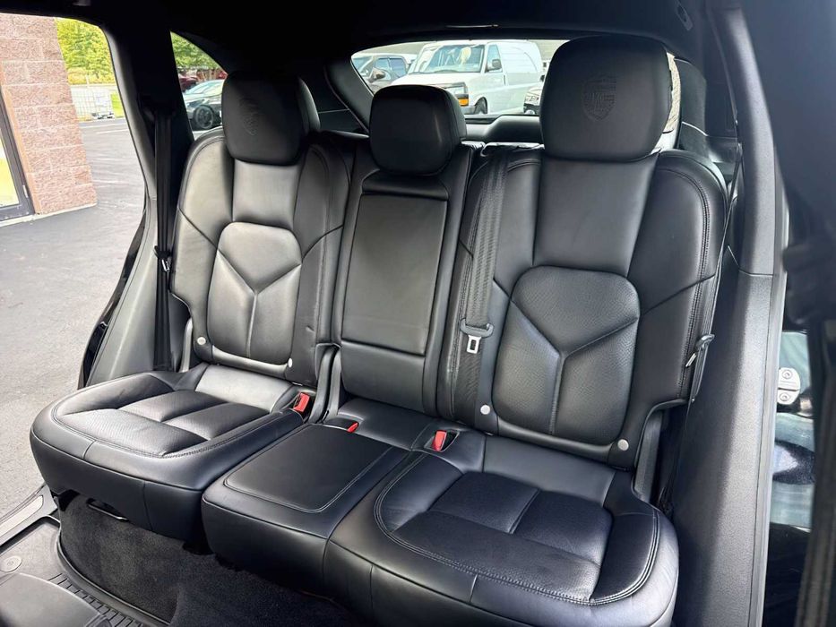 Porsche Cayenne      2017