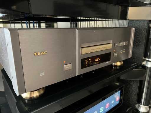 Teac  P-30 CD - transport z pilotem VRDS (Made in Japan) 230 V