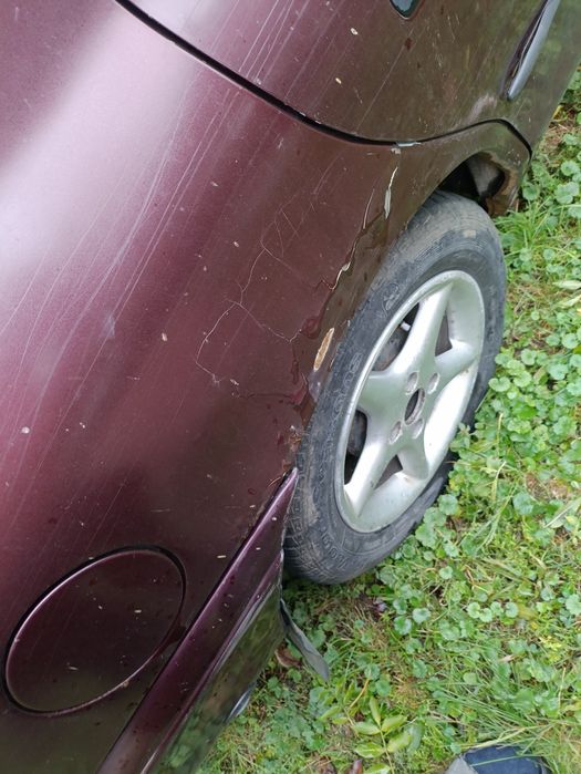 Ford Mondeo 1995 р. 1.8 газ/бензин, механіка, потребує ремонту