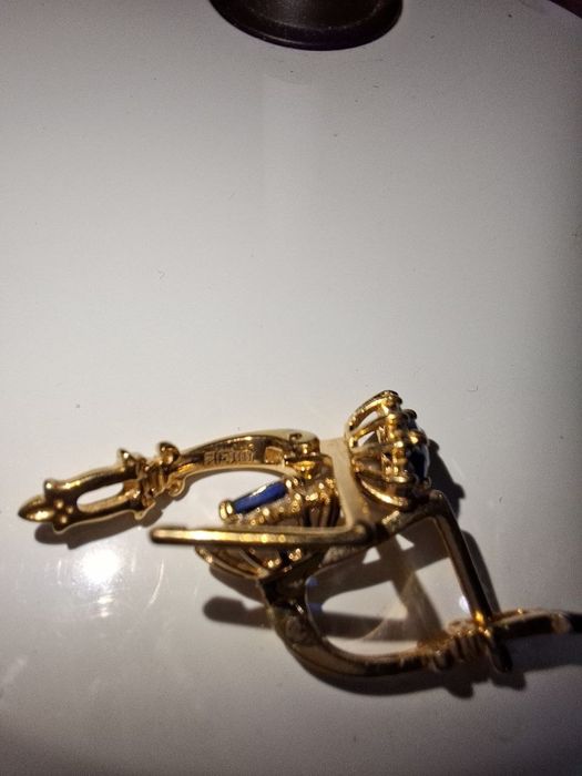 Продам красивые серьги золотые