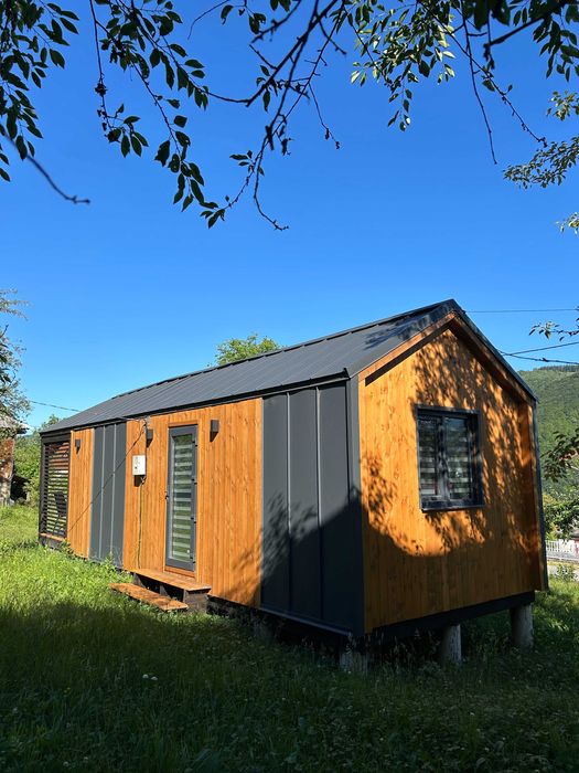 Міні-будинок 28 м2 з терасою. Ідеальне рішення для гір чи озера